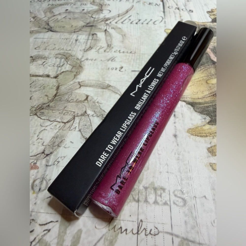 MAC COSMETICS DARE TO DARE Dare to Wear BNIB lipgloss lipglass Very Rare Purple